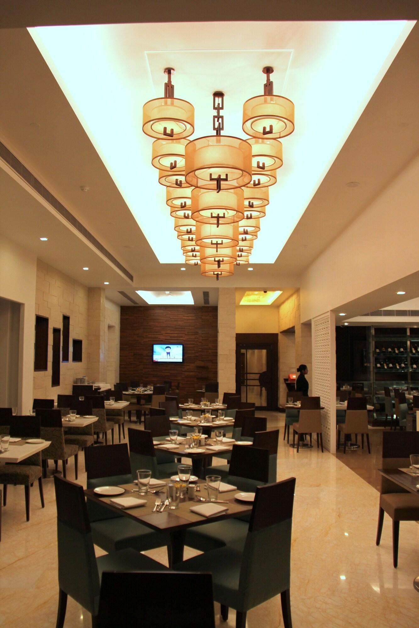 Radisson Hotel Bénarès Extérieur photo